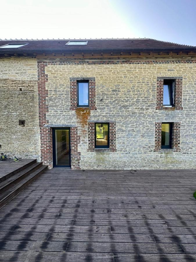 Gite Confortable Au Milieu Des Pres - La Ferme De Montigny Neauphe-Sur-Dive Esterno foto